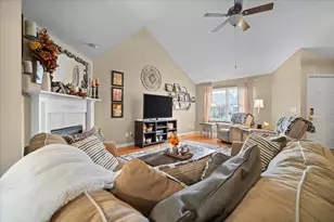 3509 Ballyford Dr, Bloomington, IL 61704 - Photo 10