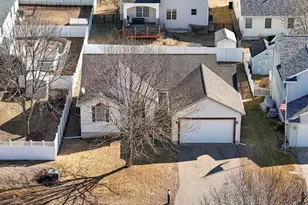 720 Cypress Dr, Colona, IL 61241 - Photo 30