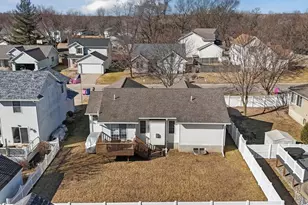 720 Cypress Dr, Colona, IL 61241 - Photo 34