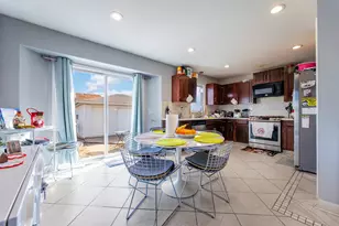 1712 Mandan Village Dr, Plainfield, IL 60586 - Photo 6