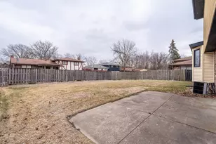 18549 Olde Farm Rd, Lansing, IL 60438 - Photo 16