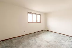 18549 Olde Farm Rd, Lansing, IL 60438 - Photo 10