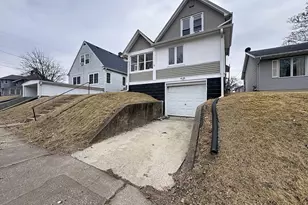 2748 11th Avenue C, Moline, IL 61265 - Photo 2