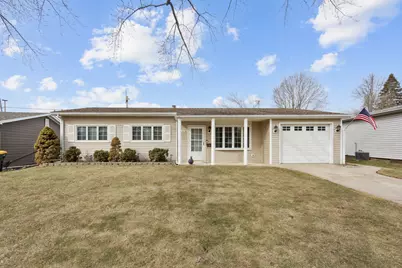 613 Tanglewood Drive, Streamwood, IL 60107 - Photo 2