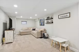 328 Lorraine St, Glen Ellyn, IL 60137 - Photo 14