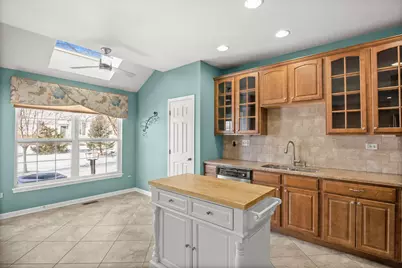 1146 Falcon Ridge Drive, Elgin, IL 60124 - Photo 16