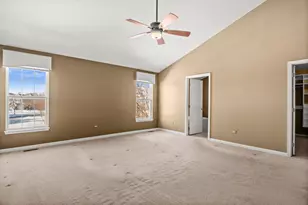 1146 Falcon Ridge Dr, Elgin, IL 60124 - Photo 26