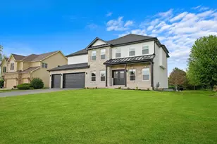 413 N Sycamore Ln, North Aurora, IL 60542 - Photo 1