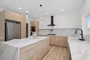 413 N Sycamore Ln, North Aurora, IL 60542 - Photo 16