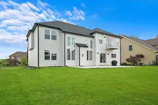 413 N Sycamore Ln, North Aurora, IL 60542 - Photo 38