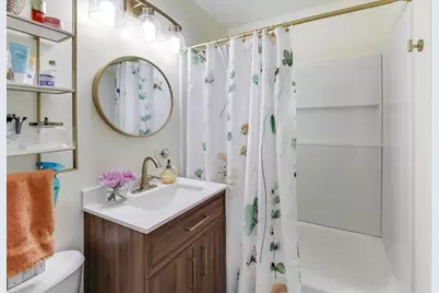 119 Lake Drive, Lake in the Hills, IL 60156 - Photo 16