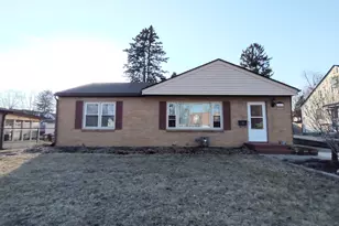 1811 Oregon Ave, Rockford, IL 61108 - Photo 4