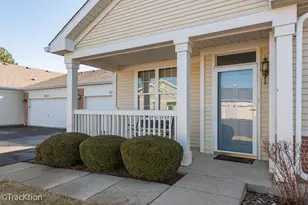 21456 Wolf Lake Way, Crest Hill, IL 60403 - Photo 2