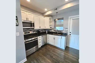 2148 N Sawyer Avenue #202, Chicago, IL 60647 - Photo 6