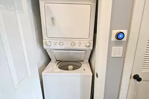 2148 N Sawyer Ave, Chicago, IL 60647 - Photo 8