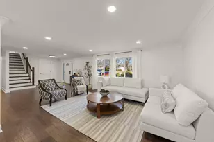 526 S Springinsguth Rd, Schaumburg, IL 60193 - Photo 6