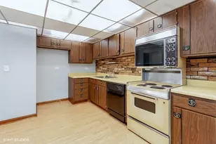 502 Jordan Way, Bolingbrook, IL 60440 - Photo 4