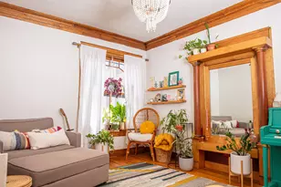 1204 W Waveland Ave, Chicago, IL 60613 - Photo 2