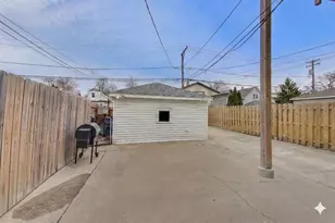 2047 N Lavergne Ave, Chicago, IL 60639 - Photo 12