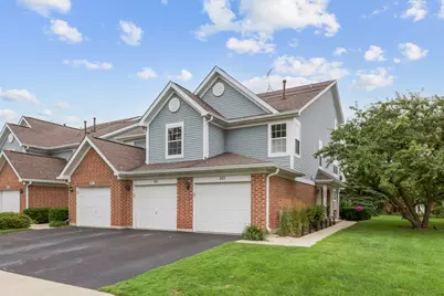 283 Ashbury Lane W, Roselle, IL 60172 - Photo 1