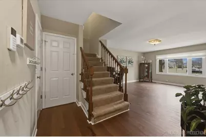 1601 Castbourne Court, Wheaton, IL 60189 - Photo 2