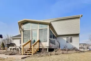 313 Fox Bend Cir, Bolingbrook, IL 60440 - Photo 48