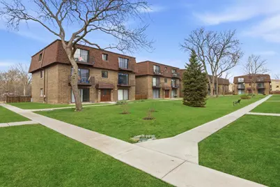 9803 Bianco Terrace #D, Des Plaines, IL 60016 - Photo 2