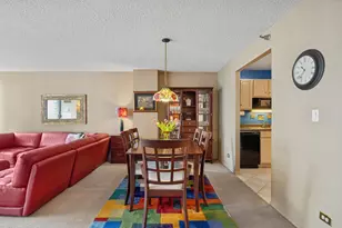 70 W Huron St, Chicago, IL 60654 - Photo 10