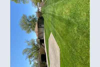 2242 Eastview Drive, Des Plaines, IL 60018 - Photo 18