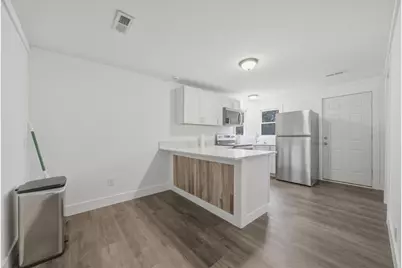 528 Charlotte Avenue, Crystal Lake, IL 60014 - Photo 8