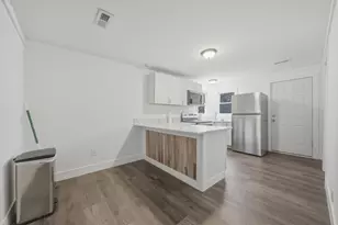 528 Charlotte Ave, Crystal Lake, IL 60014 - Photo 8