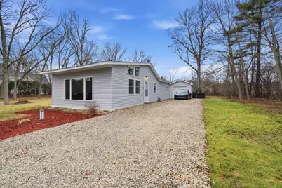 528 Charlotte Avenue, Crystal Lake, IL 60014 - Photo 1