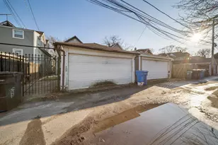 4022 W Eddy St, Chicago, IL 60641 - Photo 24