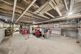 4022 W Eddy St, Chicago, IL 60641 - Photo 22