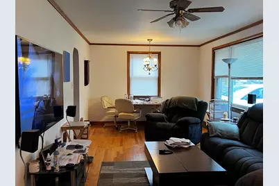 406 N Prospect Manor Avenue, Mount Prospect, IL 60056 - Photo 4