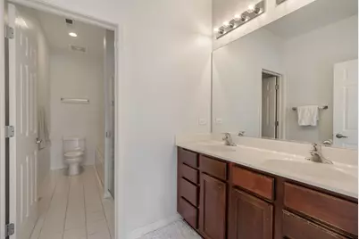 326 E 18th Street, Chicago, IL 60616 - Photo 10