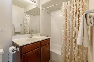 326 E 18th St, Chicago, IL 60616 - Photo 8