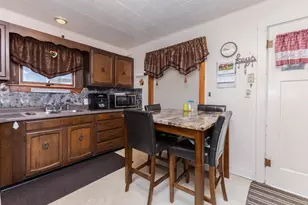 929 E Water St, Pontiac, IL 61764 - Photo 12