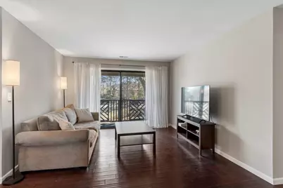 1733 Harrow Court #B, Wheaton, IL 60189 - Photo 2