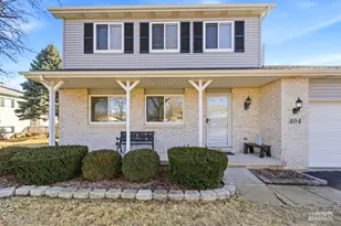 404 Beaver Ct, Oswego, IL 60543 - Photo 2