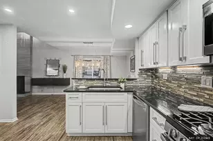 15513 Westminster Dr, Orland Park, IL 60462 - Photo 6