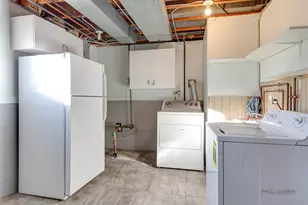 8532 N Oleander Ave, Niles, IL 60714 - Photo 18