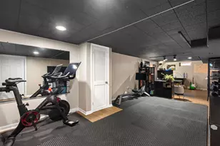 918 S Cambridge Ave, Elmhurst, IL 60126 - Photo 20