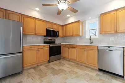 1501 Darien Lake Drive #201, Darien, IL 60561 - Photo 8