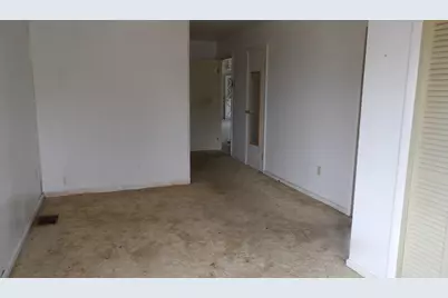 107 Charles Street, Rosiclare, IL 62982 - Photo 8