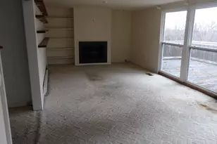 107 Charles St, Rosiclare, IL 62982 - Photo 2