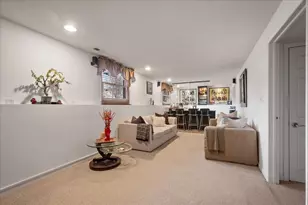 517 Longwood Dr, Buffalo Grove, IL 60089 - Photo 14