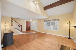 9319 Sunrise Ln, Orland Park, IL 60462 - Photo 4