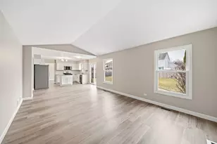 1435 Tanglewood Dr, Crystal Lake, IL 60014 - Photo 12