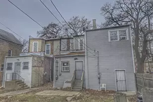 8103 S Muskegon Ave, Chicago, IL 60617 - Photo 4